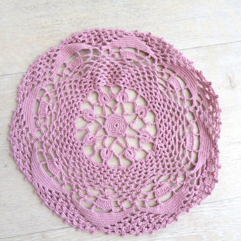 Vintage Handmade Mauve Pink Crocheted Doily 9" Round Lace Table Decoration